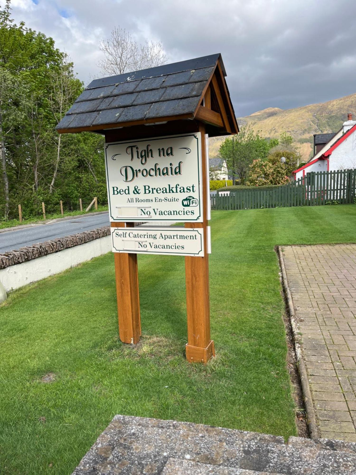 Tigh na Drochaid, Glen Nevis Fort William Exteriör bild